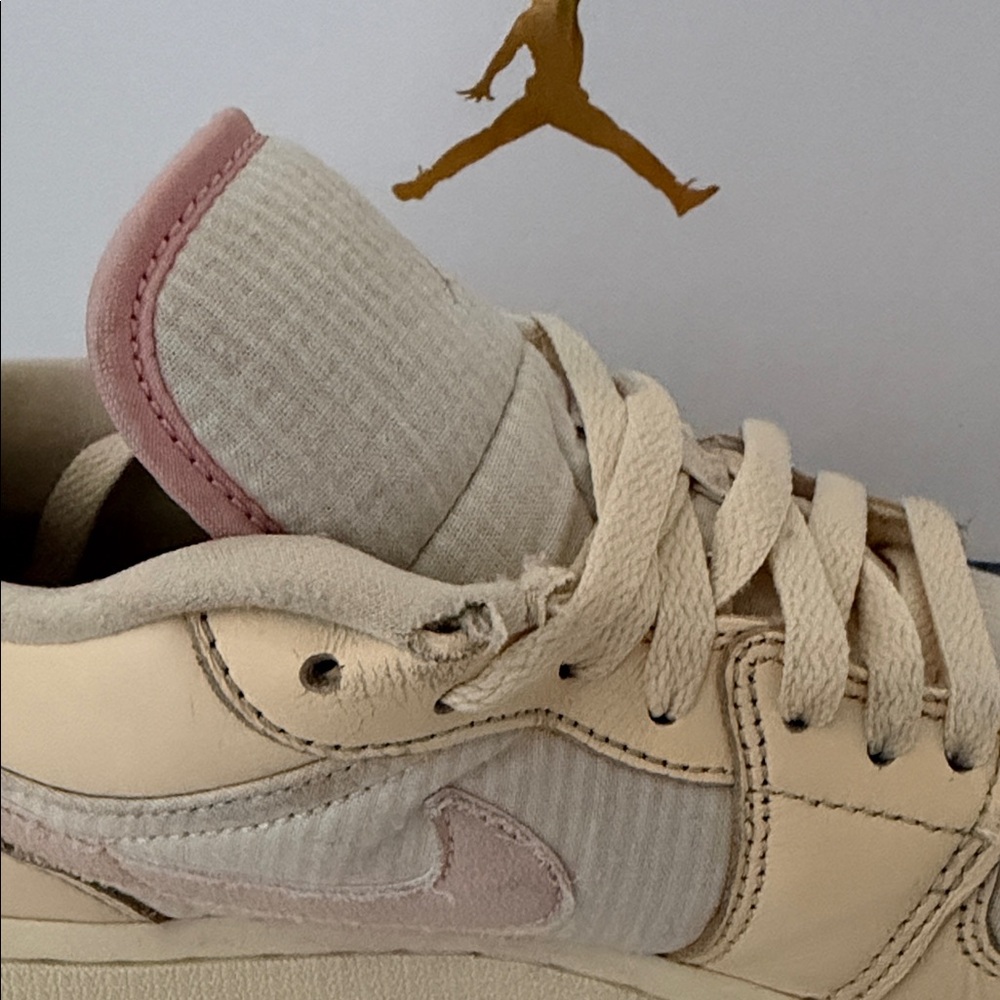 Women’s Nike Air Jordan 1 Low SE - Picture 7 of 14